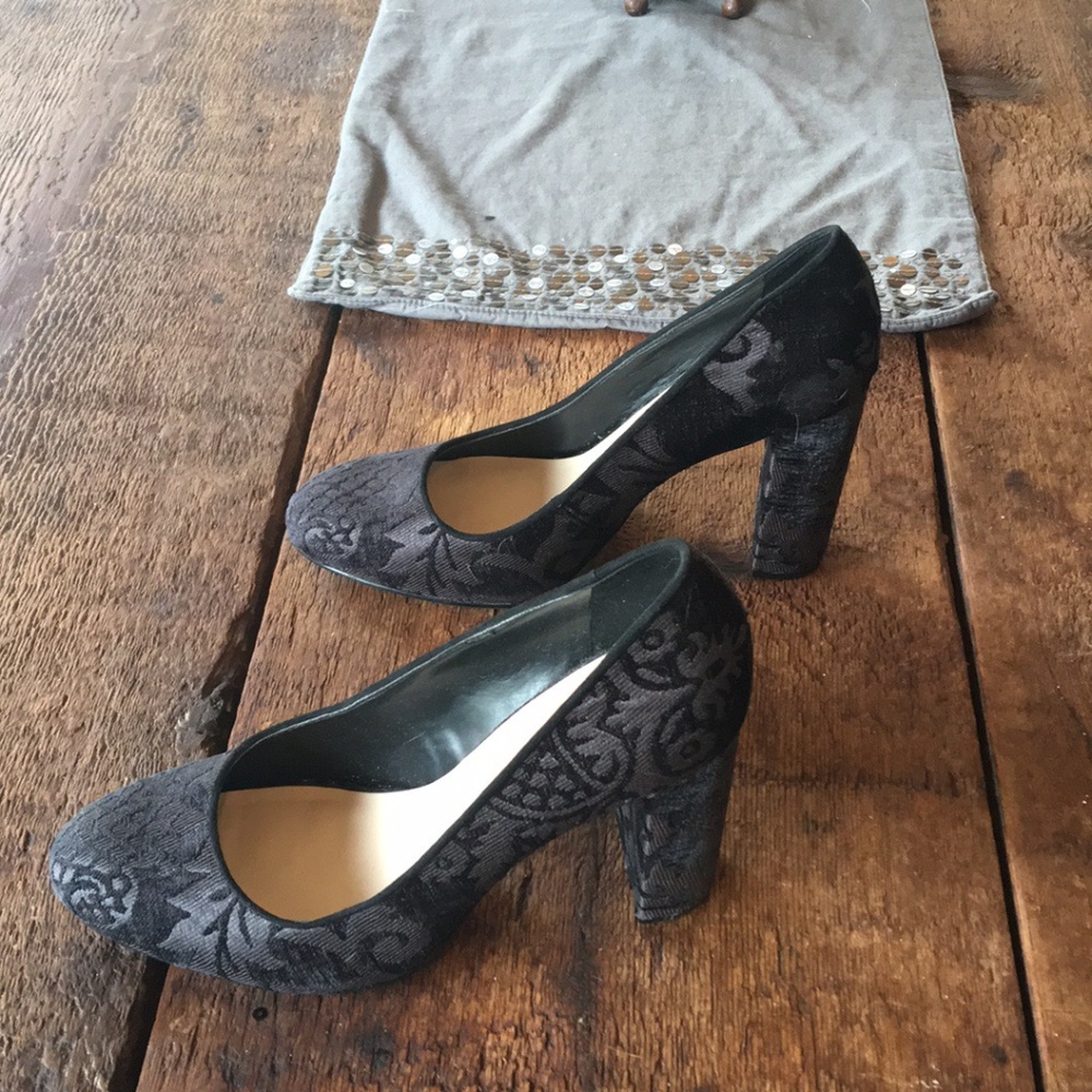 DONATED!! Nine West Jayvee Black Damask Fabric - Picture 4 of 6
